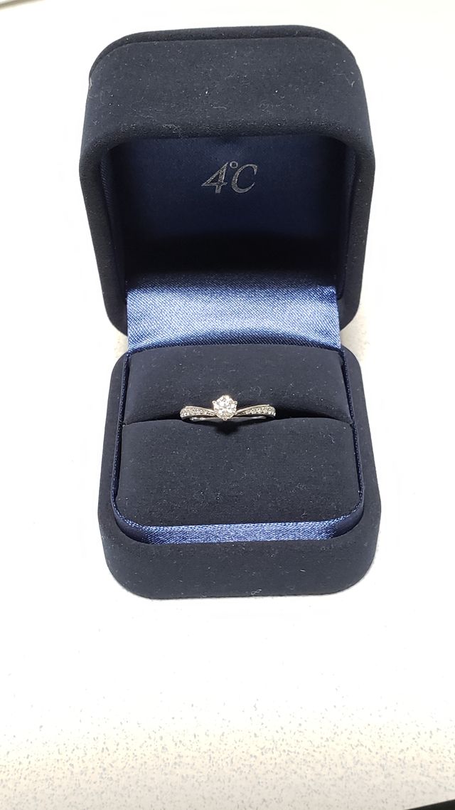 購入時に頂いたボックスにはめた状態