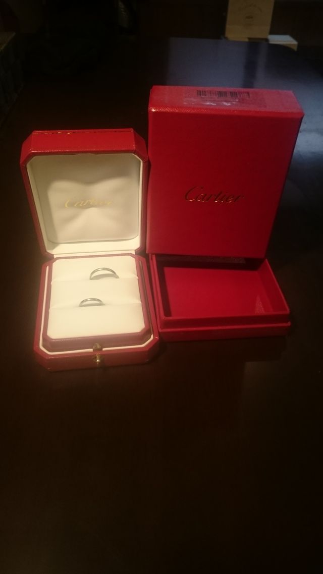 カルティエ箱もお洒落です