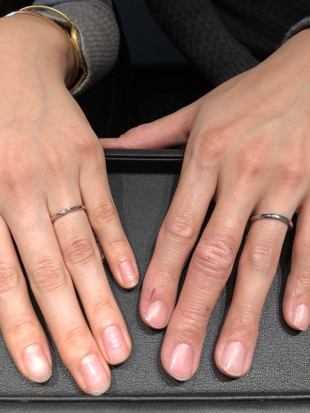 メンズ11.5号
レディース10.5号
シンプルな指輪です。