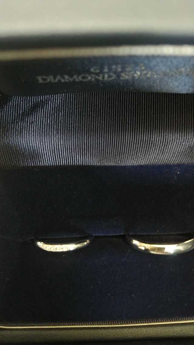 男性用指輪はセットリングではなく別のリングを注文しました。