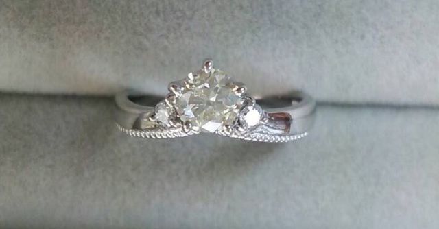 フルオーダー0．3ctのダイヤがメインです