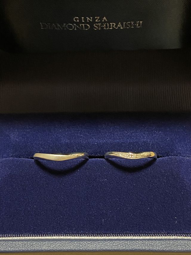 男性側は一部つや消し加工をしてもらいました。