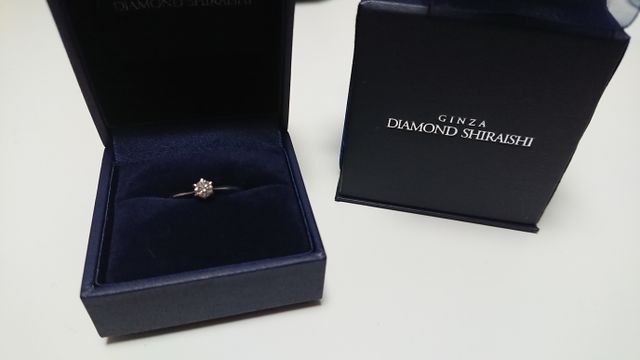 エンゲージリングとして購入しました。