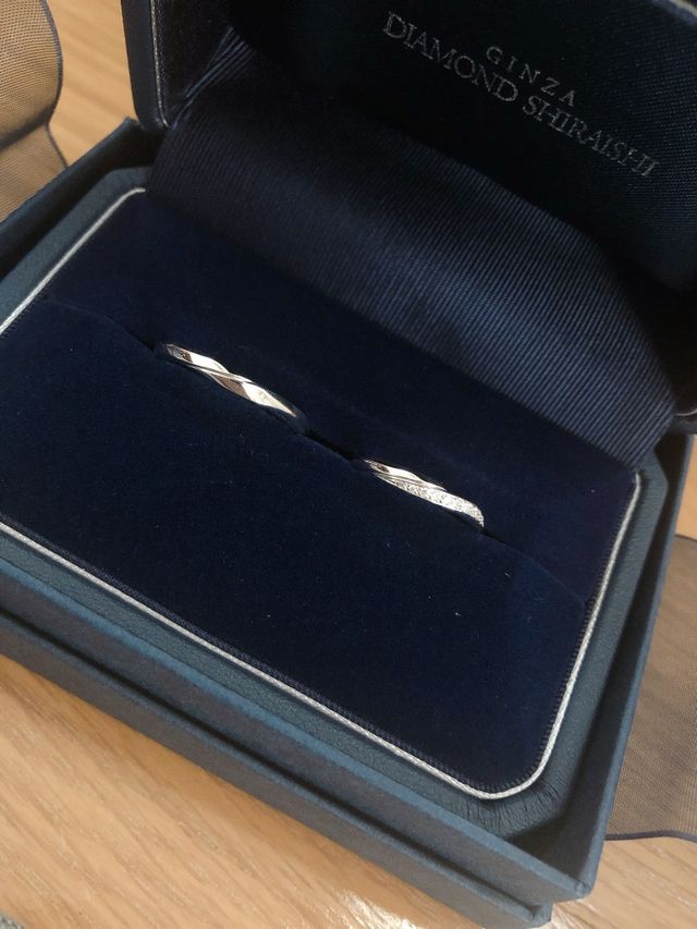 私も旦那もスターリーで揃えました。
上品なデザインです。