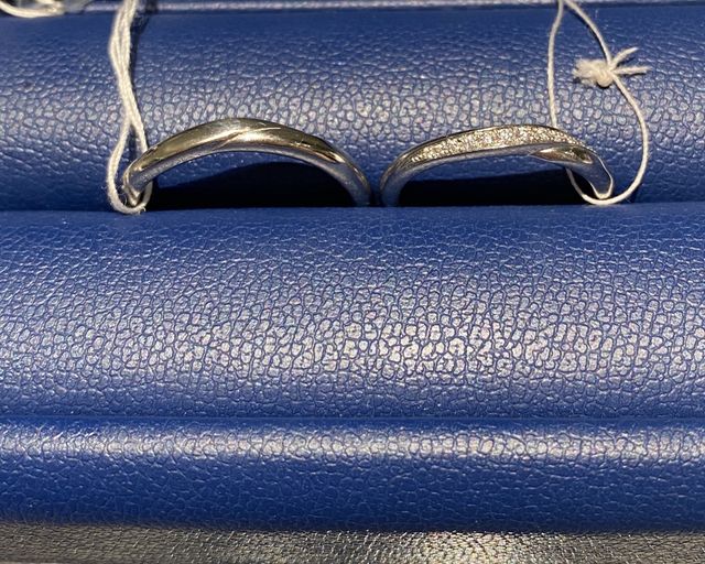 上品な存在感がある指輪です。