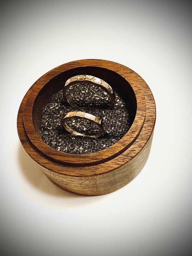 別売りで購入した
木のケースも
とても気に入ってます。