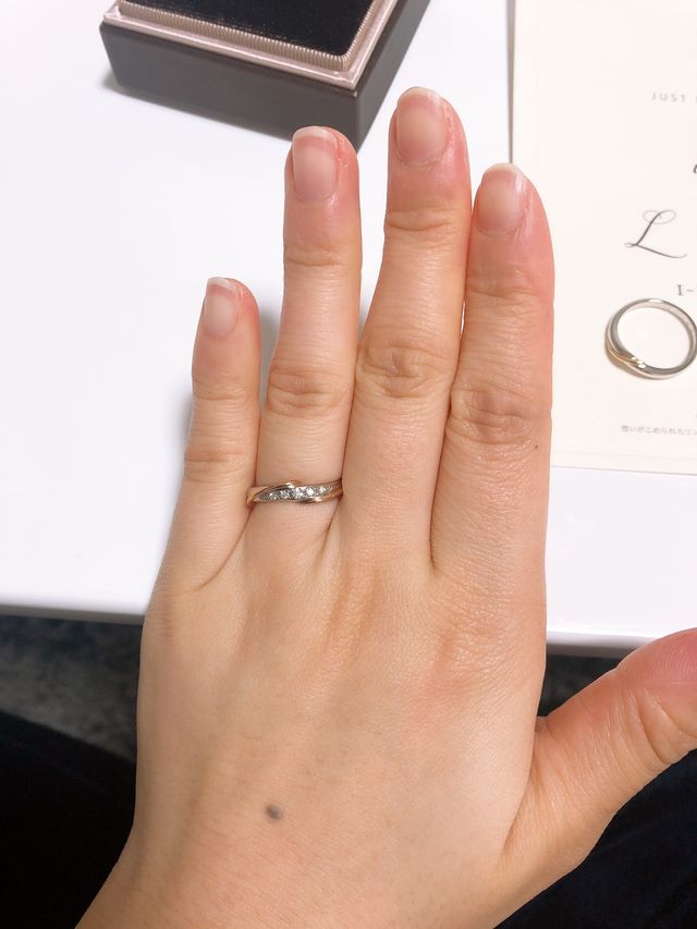 ネプチューンで、
中にメッセージ、イニシャル、ストーン入り