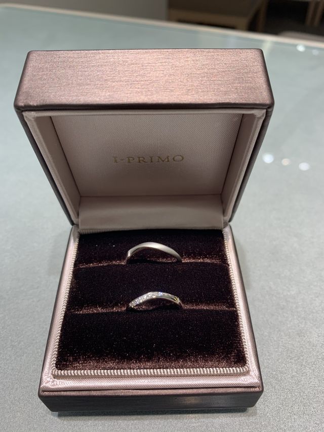 ボックスに収まっている指輪