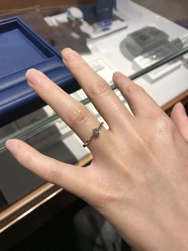 ダイヤモンドプロポーズしてリングを一緒に選びました。