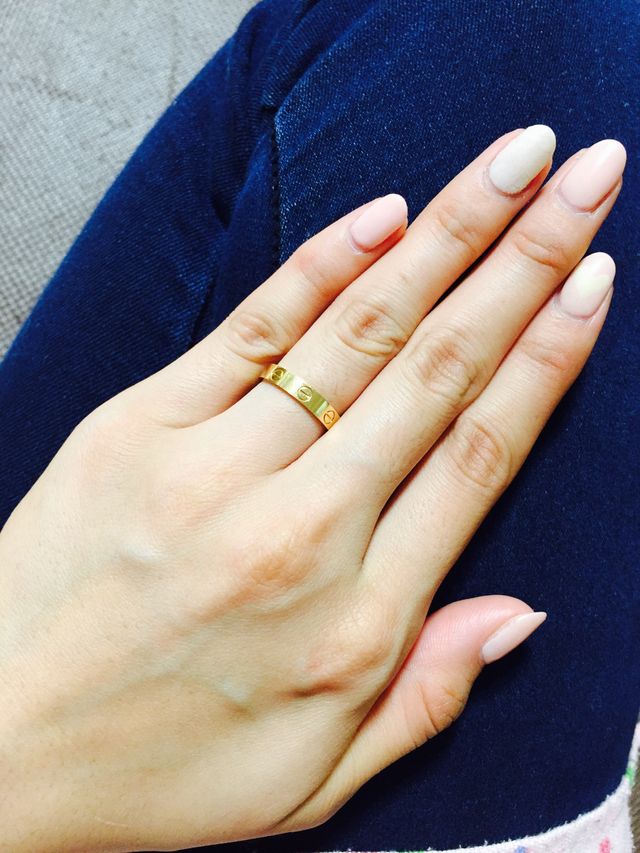 ピンクゴールドが肌なじみがよくとてと上品な指輪です。