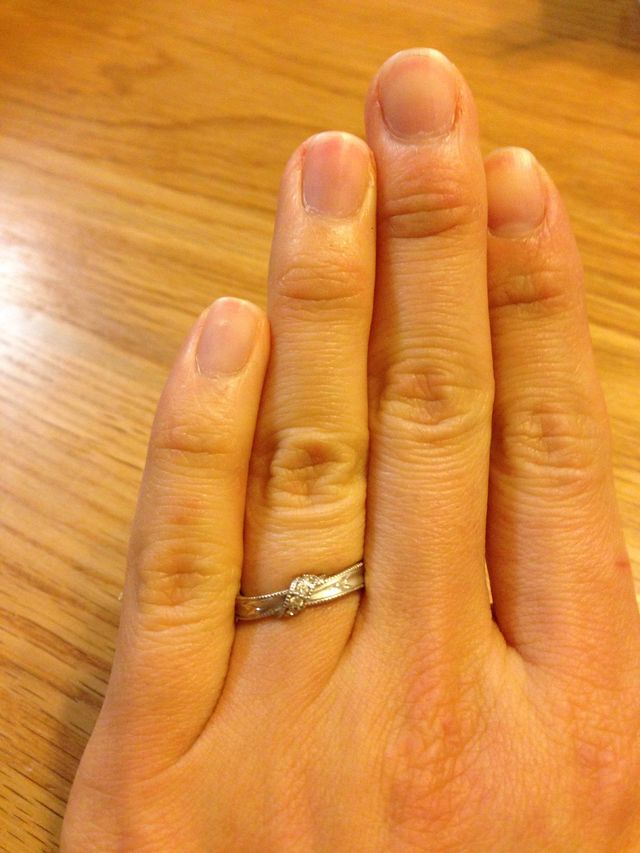 リボンを結んだようにデザインされているのがポイントです。