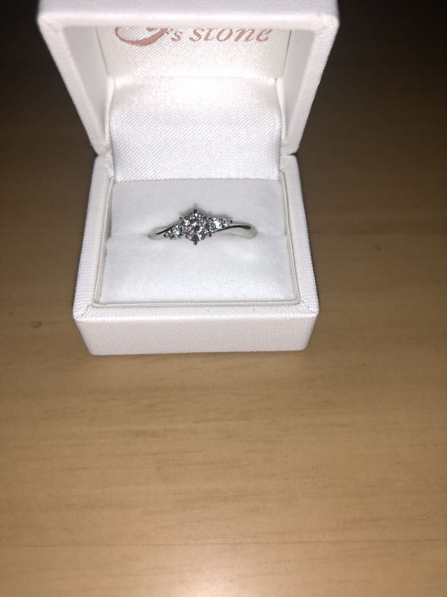 照明の違いなのか、店内で見るのと家で見るのでは輝きが違う印象