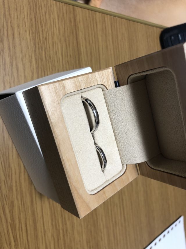 五角形型で手作りで作成したので、中に付き合った月の石を入れた