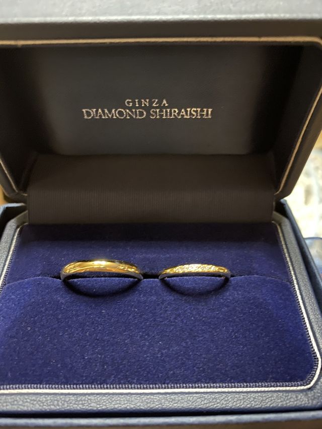 スタッフさんのお陰で私たちらしい指輪を買うことができました。