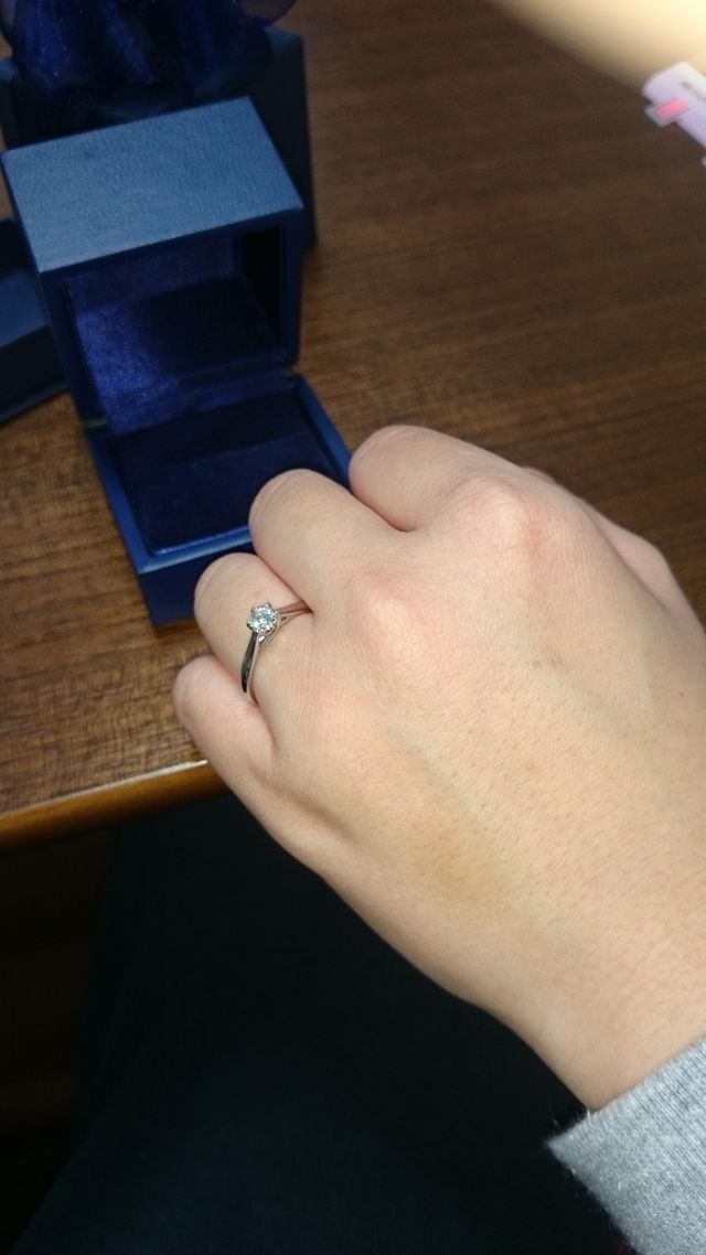 プレゼントした女性登場