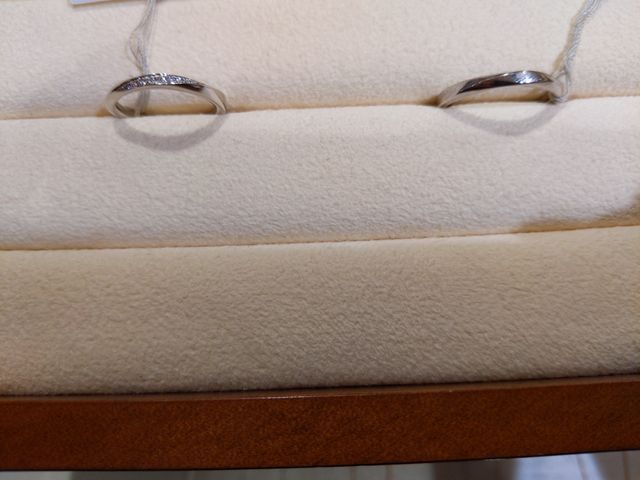 ペアの結婚指輪です。