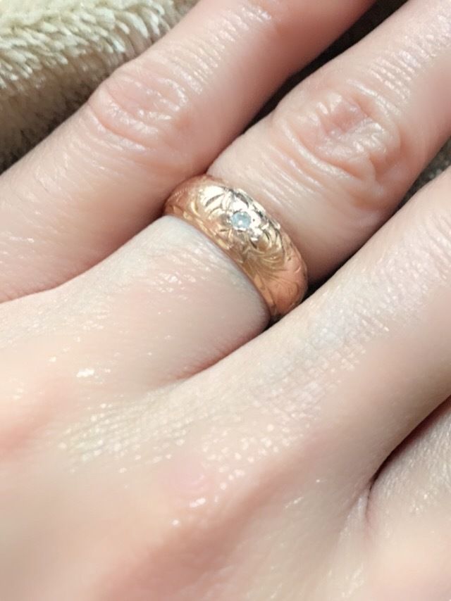 ピンクゴールドのハワイアンジュエリーです。