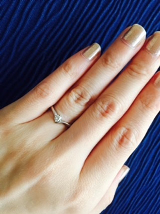 ４℃の婚約指輪です。