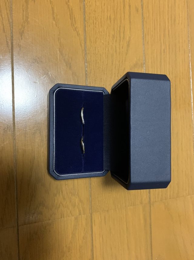 上が女性、下が男性。