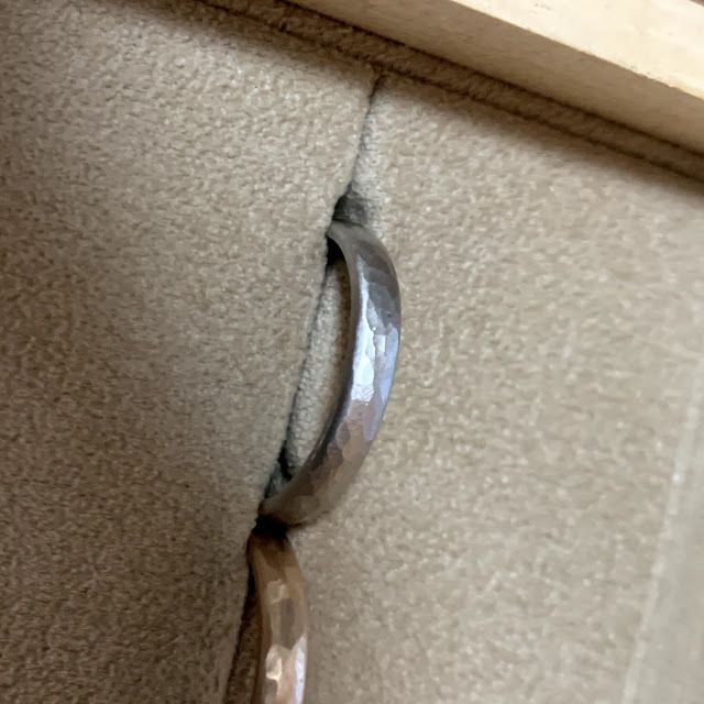 シンプルな指輪