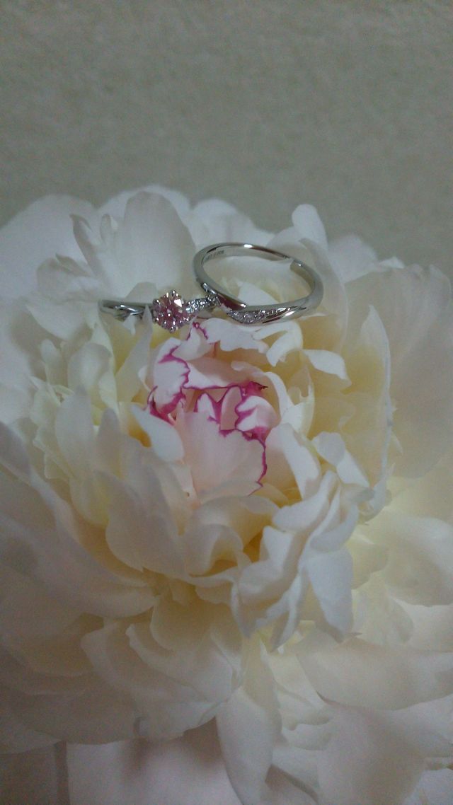 納得のいく品物で、重ねても付けられます。