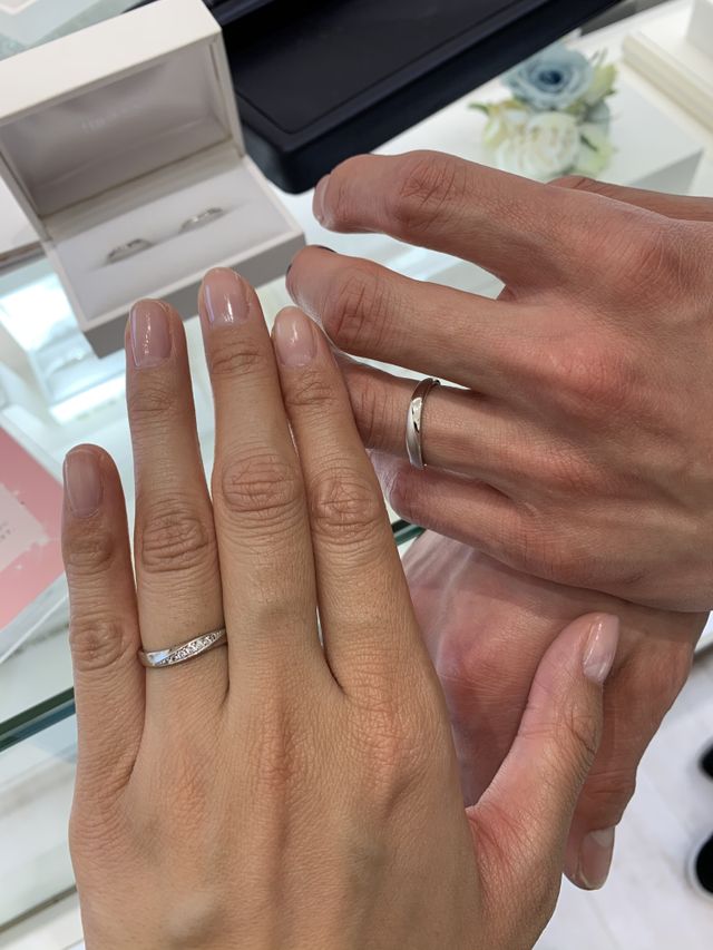 ウェーブデザイン 男性用はマット加工が施されています。