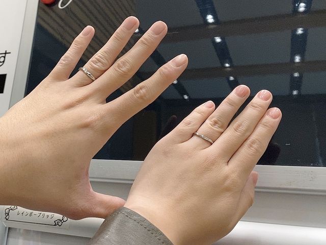 指が綺麗に見えることを第一に選びました