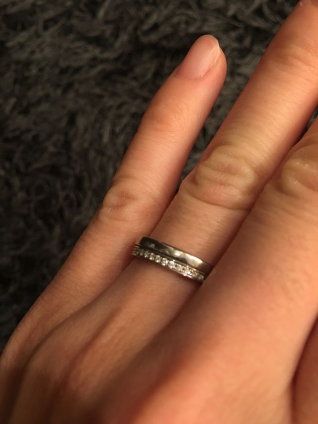 4ドC定価は18万円プラチナ99パーセントの指輪になります。