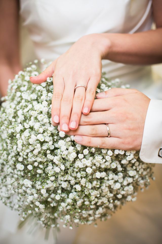 ハーフエタニティの輝きが美しく、とても気に入っています。