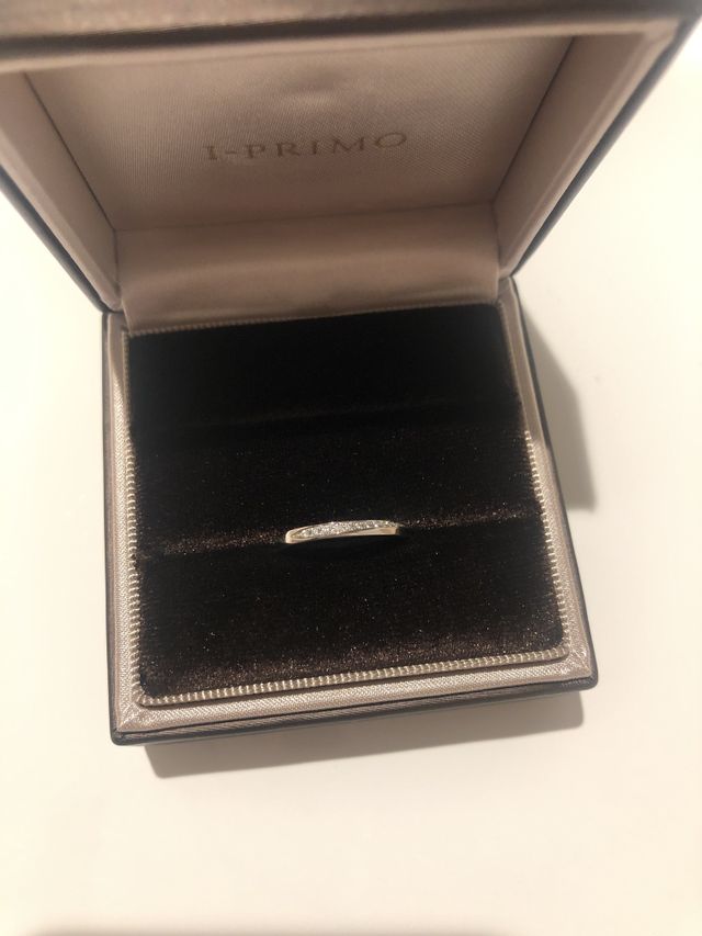 ボックスまで可愛くて中のクッションが気に入ってます