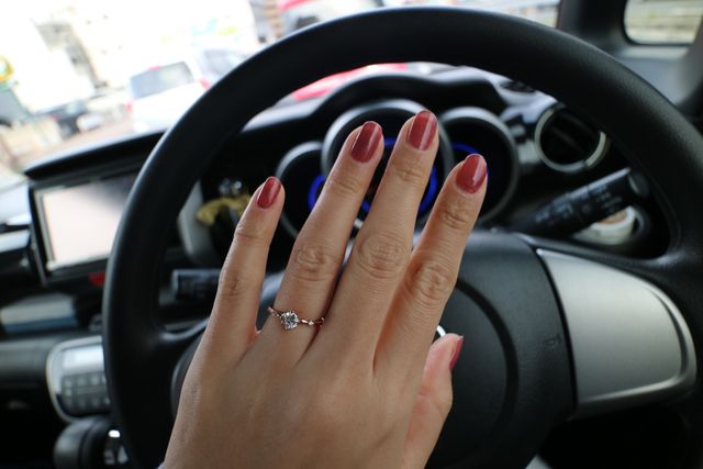 受け取った帰り道に嬉しくて撮影しました。