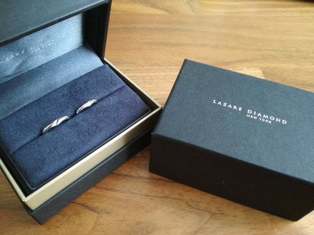 V型デザインのボコカという商品です。