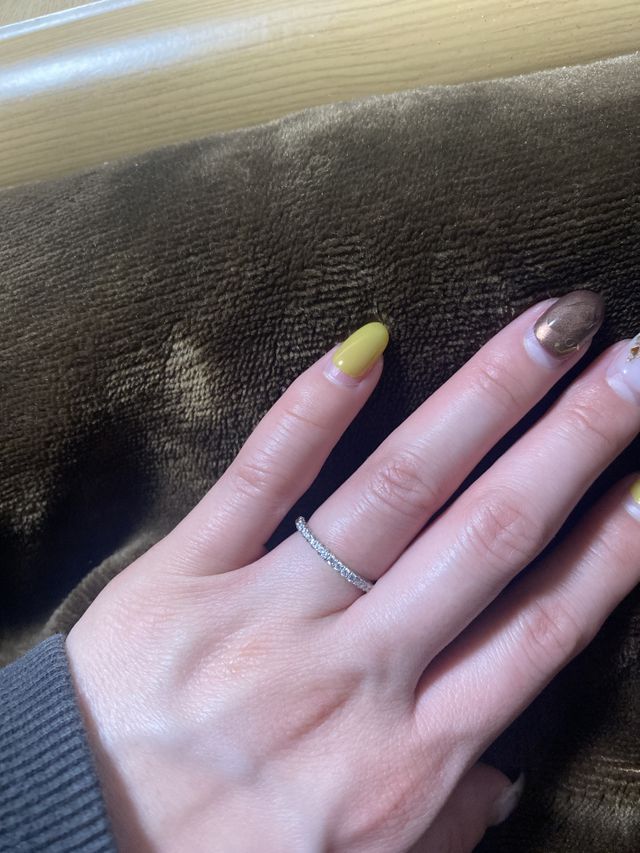 普段使いで、結婚指輪と2連付けできるようなデザイン