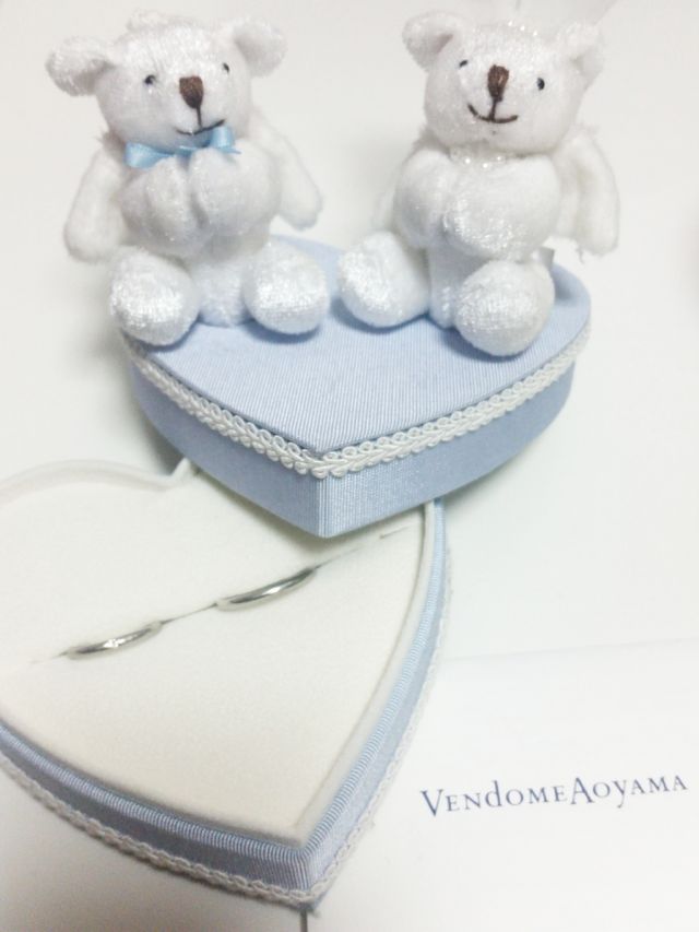 ブライダルでくまのリングピローが無料。ケースも可愛く魅力的。