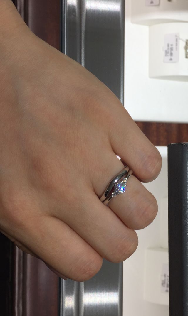 下が試着した結婚指輪です。
