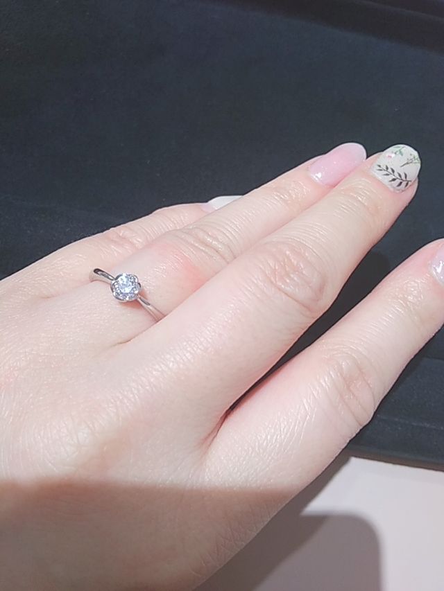 フローラ着用画像