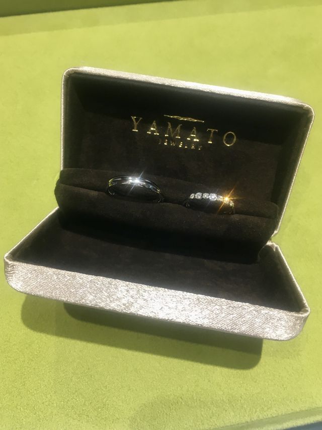 お店オリジナルの、コンパクトで持ち運びしやすいケースです。