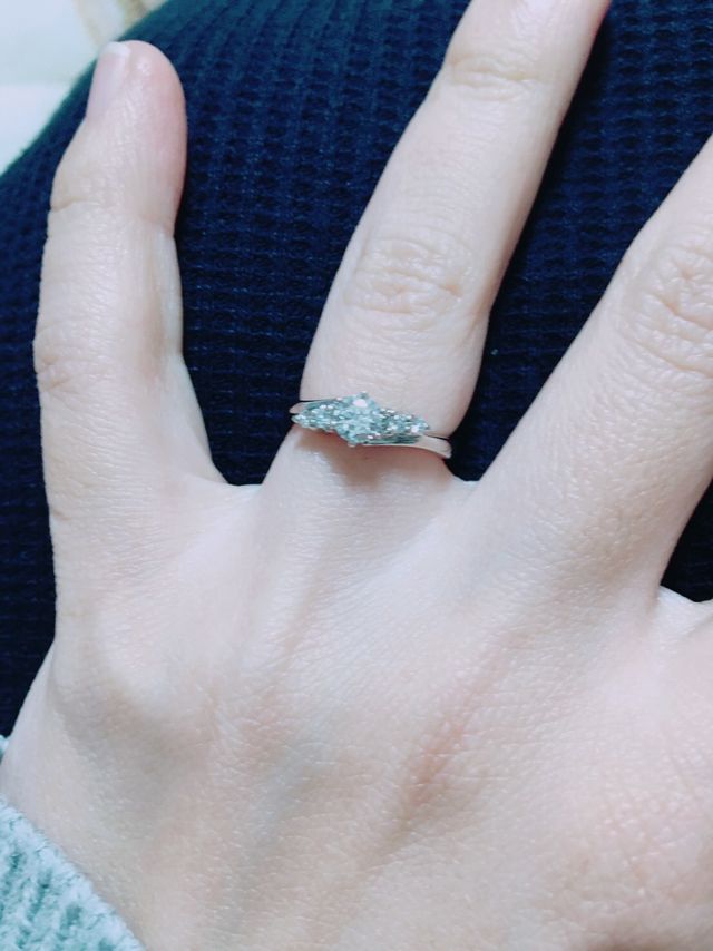 婚約指輪です。