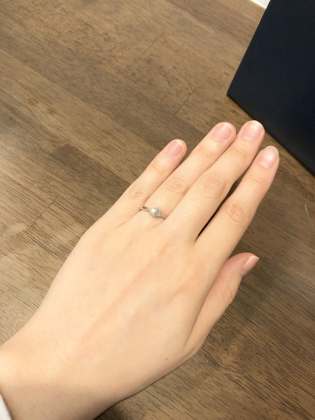 婚約指輪です。