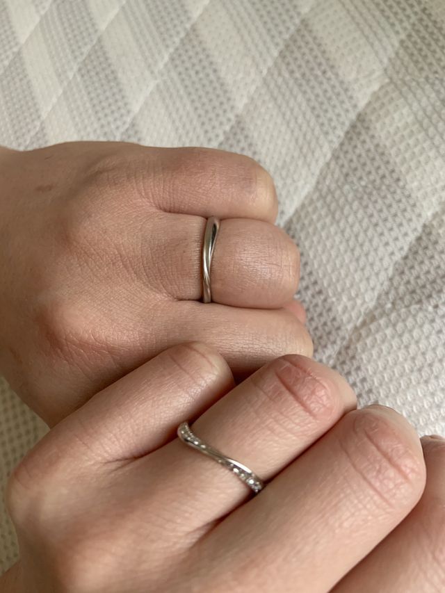 指輪が届いてから2人で初めてつけました！