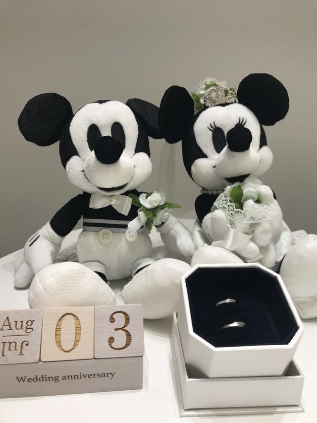 指輪の中に日付とイニシャルを刻印無料で出来ました！