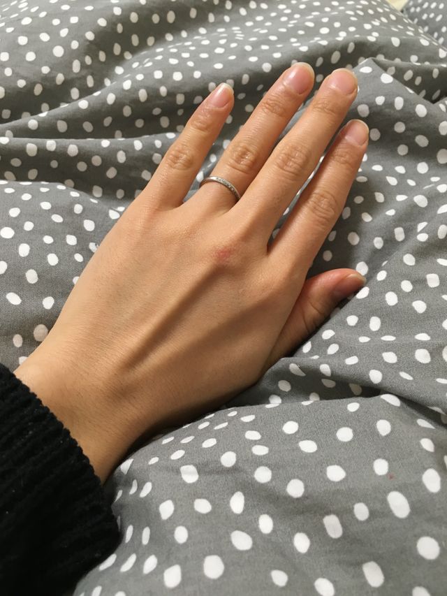 e.m.のエンゲージリングを選びました。