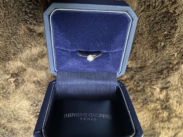 婚約指輪です。