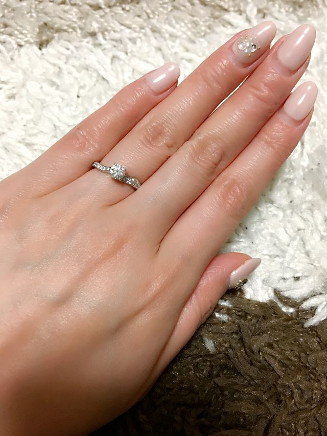 婚約指輪  唐花（両メレダイアタイプ）