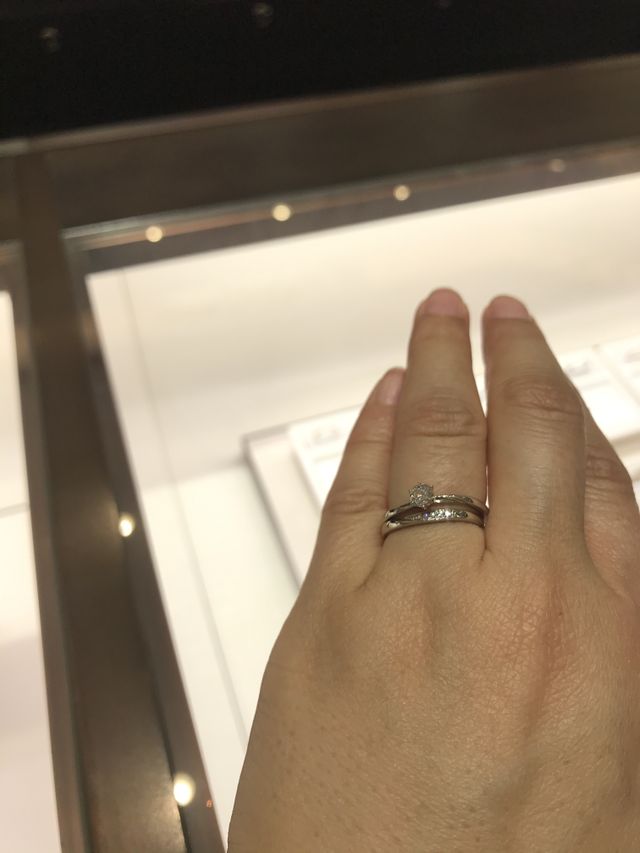 エンゲージとマリッジのセットリング