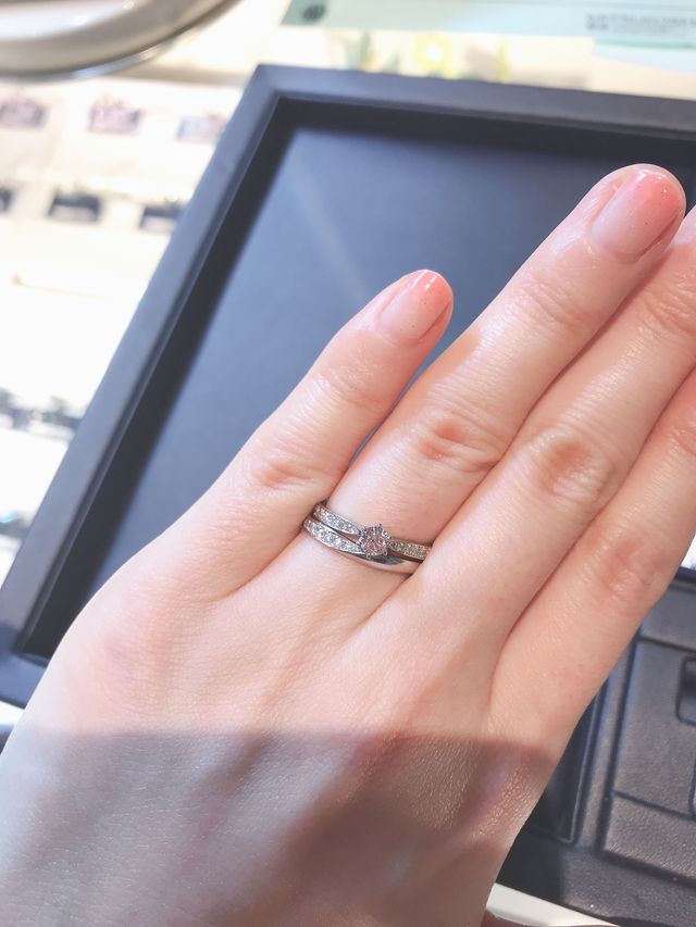 どんなリングとも重ねつけできそう♪
