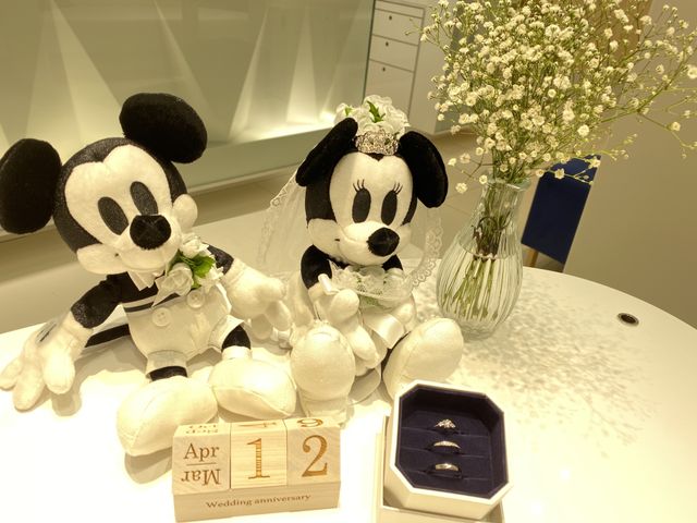 婚約指輪、結婚指輪のセットリングです。