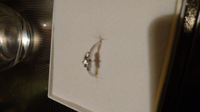 婚約指輪です。