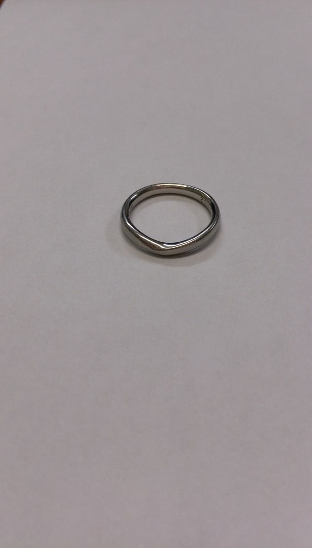 TRECENTIのウルバーノという種類のマリッジリングです。