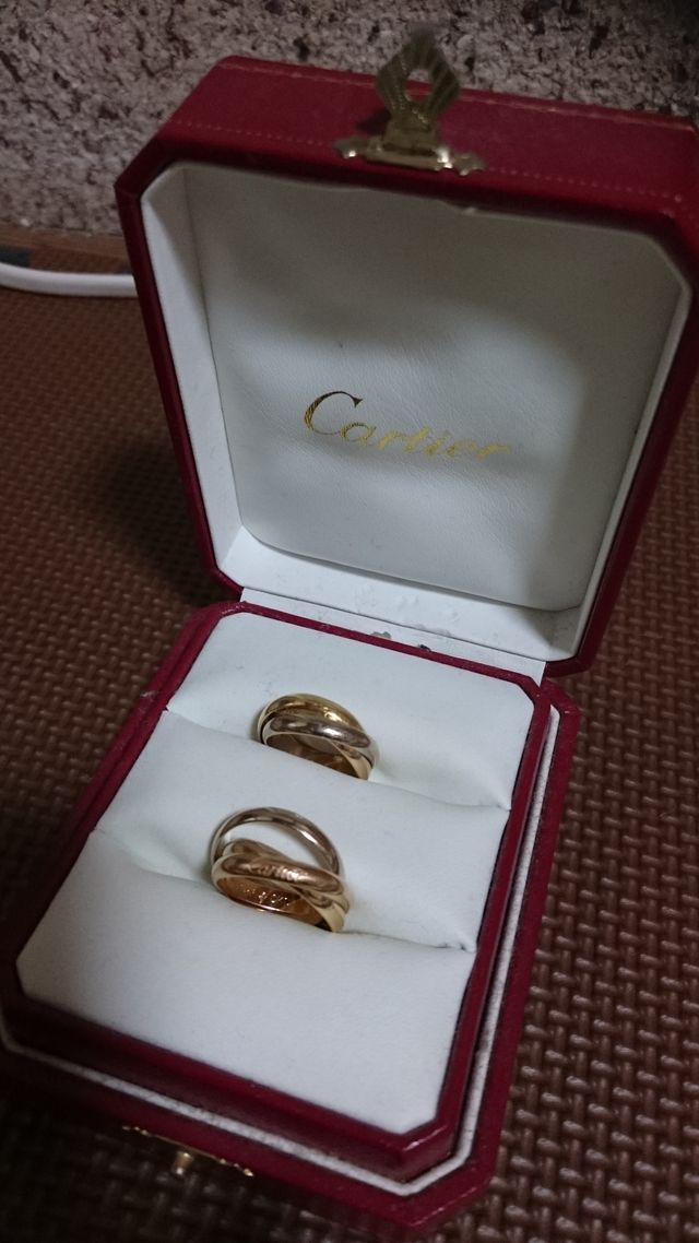 トリニティリングです。太めのリングが印象的でお洒落です